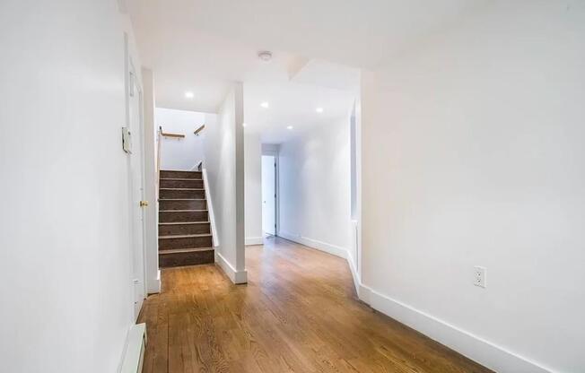 222 E 27 ST