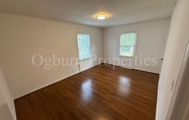 2825 S. Main St-3BR/1BA-HOME!!!