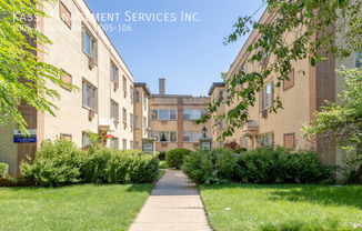 2005 W Touhy Ave
