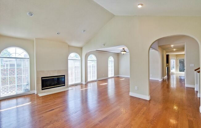 Gorgeous Willow Glen Two Story Home Available for Rent.