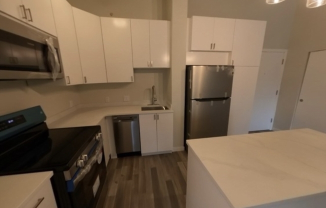 1 bed, 1 bath, 600 sqft, $2,395, Unit 15