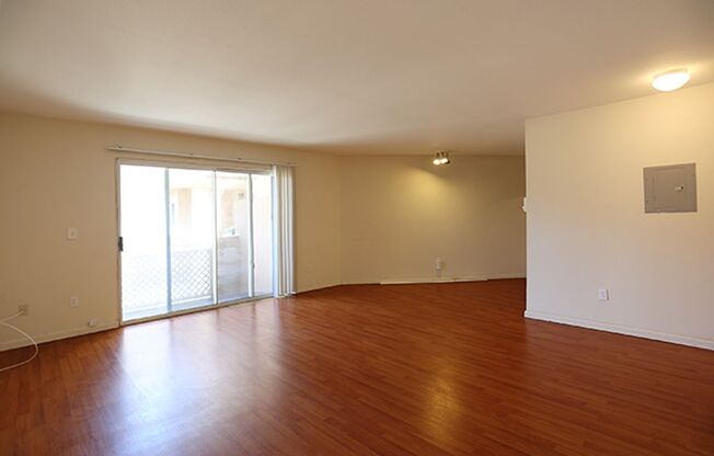 5400 Highland Ave