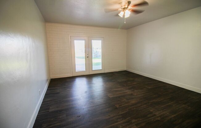 Town & Country Apartments