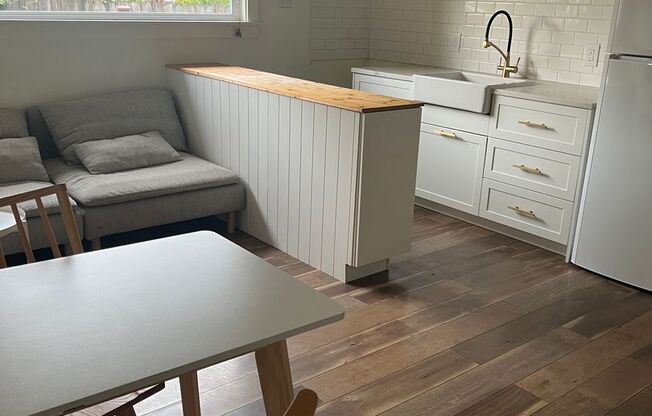 Convenient Location 1 Bed, 1 Bath in Bellingham