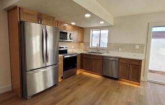 2 beds, 1 bath, 700 sqft, $1,500, Unit #3