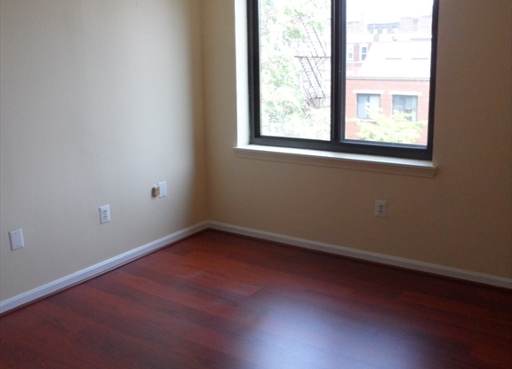 2 beds, 2 baths, 1,030 sqft, $4,400, Unit 313