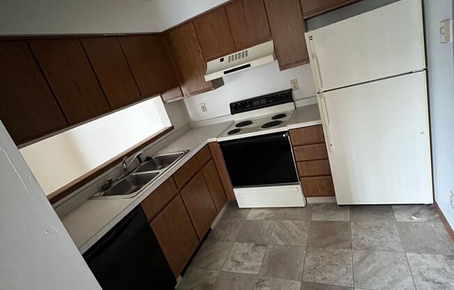 1 bed, 1 bath, 576 sqft, $725