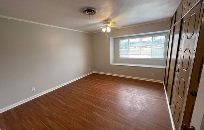 3 beds, 2 baths, $1,900