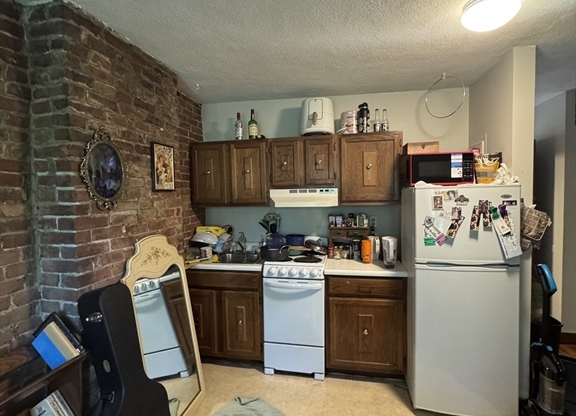 10 WELLINGTON ST