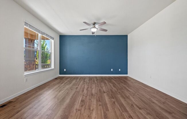 Beautiful 4-Bedroom Home in Aurora – Modern Finishes & Great Community