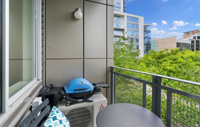 2 beds, 2 baths, $2,495, Unit UNIT # 302
