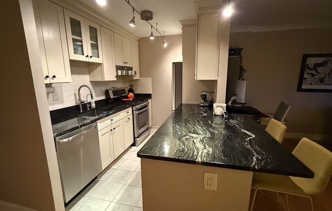 1 bed, 1 bath, 832 sqft, $3,500, Unit 12C