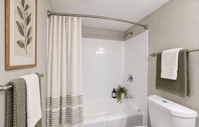 2 beds, 2.5 baths, 1,218 sqft, $1,395, Unit 2-22F