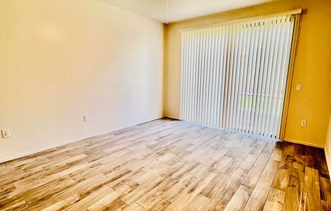 2 beds, 2 baths, 1,244 sqft, $1,899, Unit 705 W. Queen Creek #1107