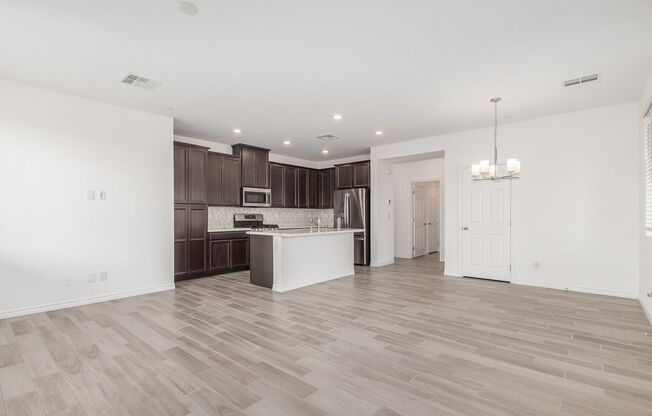 Like new 3-Bedroom Townhome!