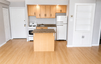 1 bed, 1 bath, $1,650, Unit LL - 204