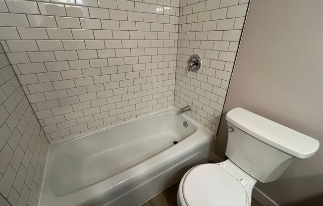 2 beds, 2 baths, $1,495, Unit 120
