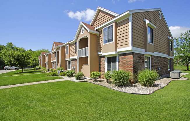 Exterior of Apartments at Hampton Lakes Apartments, Walker, 49534