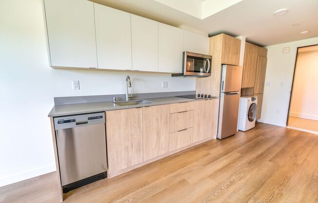 Studio, 1 bath, 263 sqft, $1,418, Unit 408