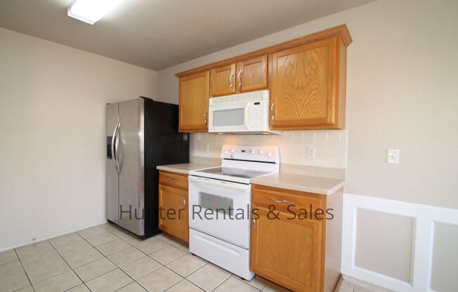 4 beds, 2 baths, $1,375