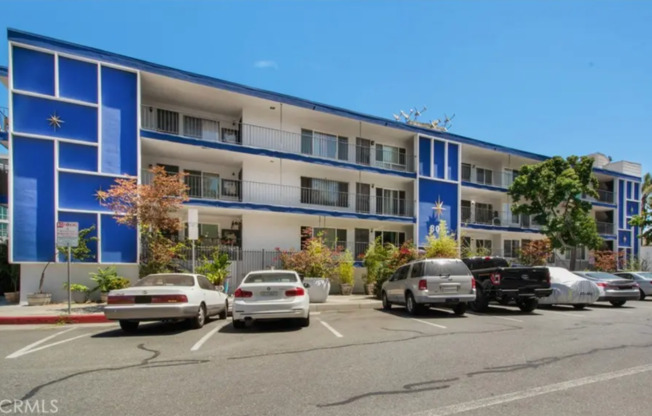 SIGN LEASE BY 2/1/26 RECEIVE 1 MONTH FREE ON 12 MONTH LEASE!