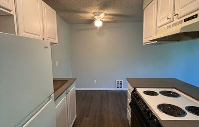 Interlakken Apartments - Bothell - Renovated Units
