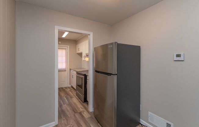 1 bed, 1 bath, 540 sqft, $845, Unit 1604 Johns Road Unit B