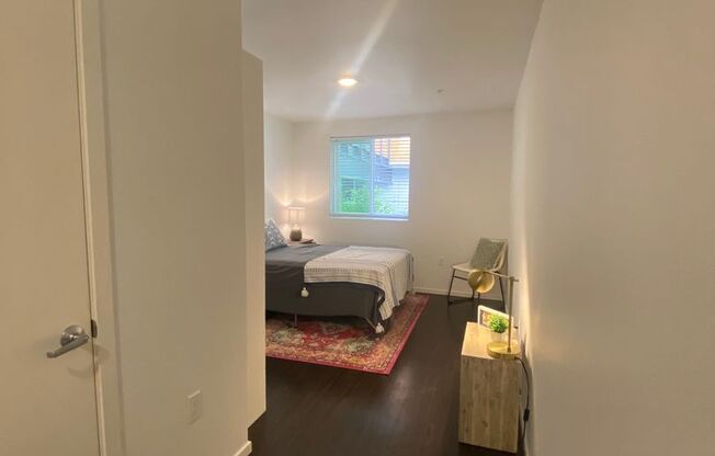 Studio, 1 bath, 175 sqft, $1,350, Unit 2200