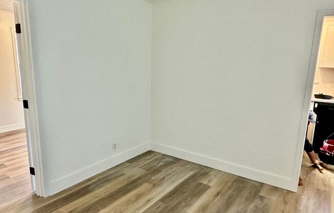 808 W 11th Ave
