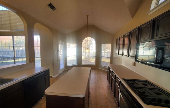 221 Jennifer Ln