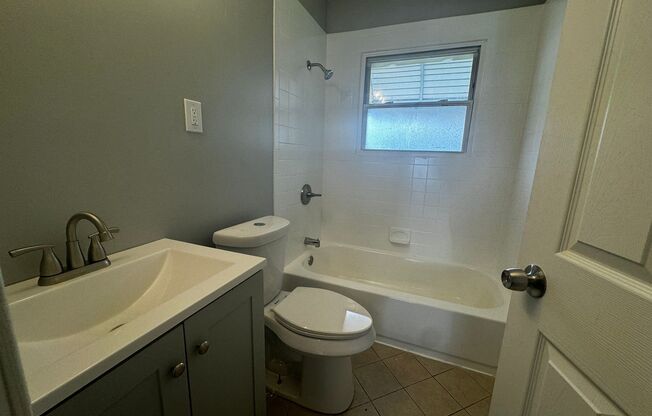 3 beds, 1 bath, $1,245