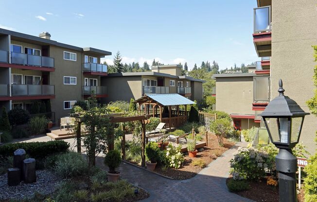 The Commodore Aprartments