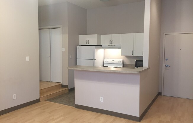 1 bed, 1 bath, 578 sqft, $1,288, Unit 120