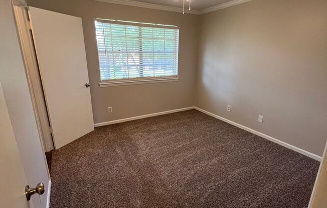 2 beds, 1.5 baths, 1,100 sqft, $900, Unit E-3