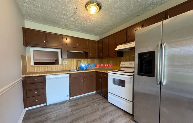 Nice townhouse on the SAME street as GSMST and Maxwell High School