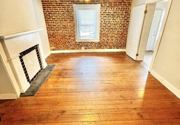 609 N 25 ST