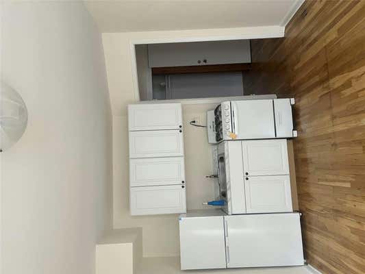 1 bed, 1 bath, $1,900