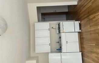 1 bed, 1 bath, $1,900