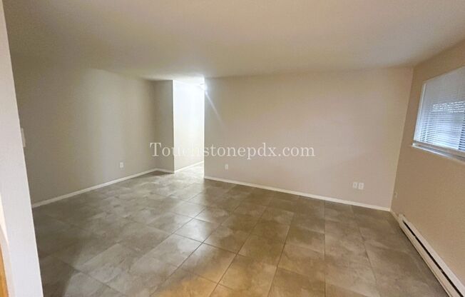 2 beds, 1 bath, 800 sqft, $1,795, Unit 1930