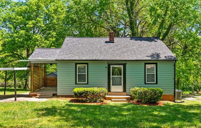 2 Bedroom Home For Rent Near Madison Street!