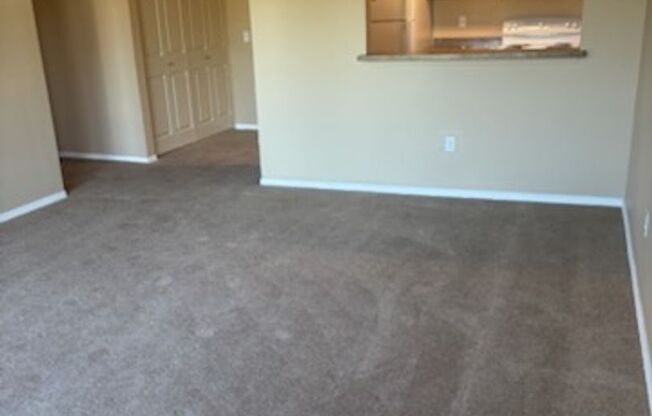 1 bed, 1 bath, 648 sqft, $1,499, Unit 324