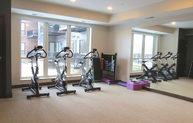 2 beds, 1 bath, 1,030 sqft, $2,495, Unit 221