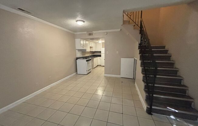 1 bed, 1 bath, 725 sqft, $1,350, Unit 1028