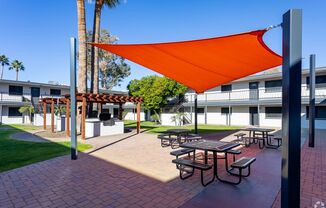 2 beds, 1 bath, 810 sqft, $1,195, Unit 65