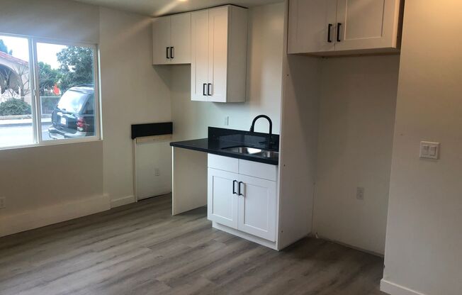 5403-5411 Hubbard