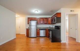 3 beds, 1 bath, 790 sqft, $1,450, Unit Unit 34