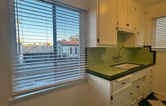 Studio, 1 bath, $1,450, Unit 1149-2