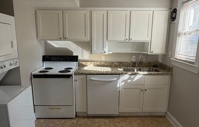 Comfort & Style: 2-Bedroom Raleigh Townhouse