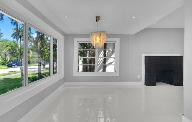 Beautiful California Style Hollywood Home