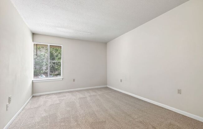 2 beds, 1.5 baths, $1,100, Unit Unit C-305